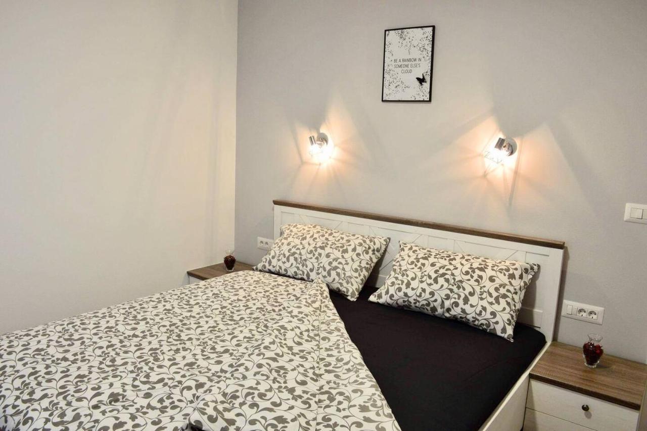 Old Town Apartment Popovic Vrsar Exterior foto
